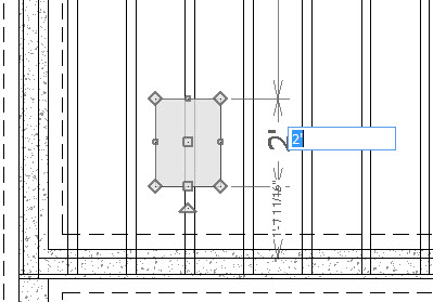 Resizing the polyline using temporary dimensions.